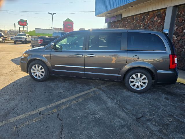 2015 Chrysler Town & Country Touring Saint Joseph MO