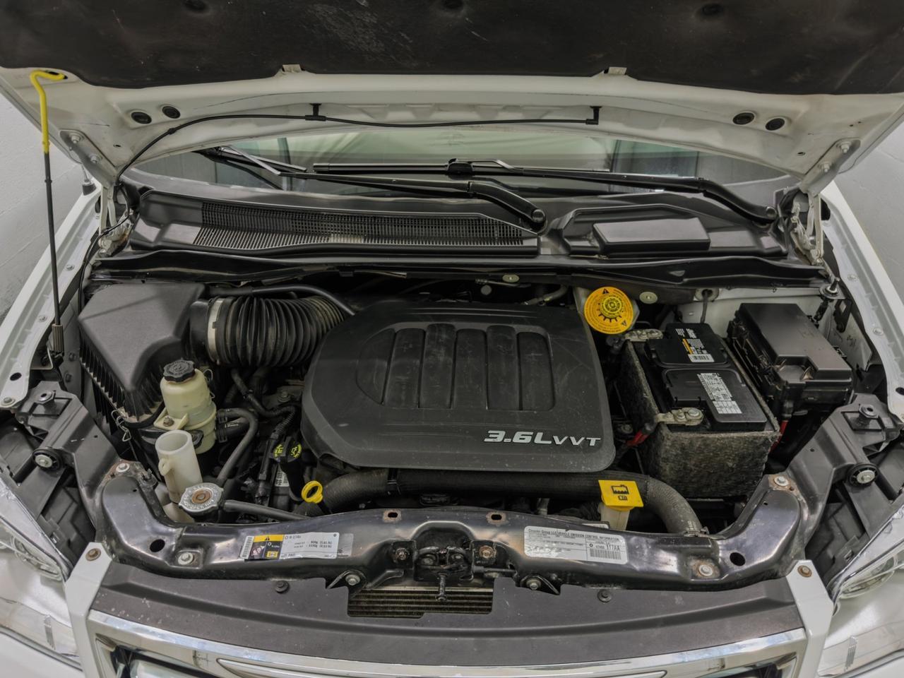 2015 Chrysler Town & Country Touring Tallmadge OH