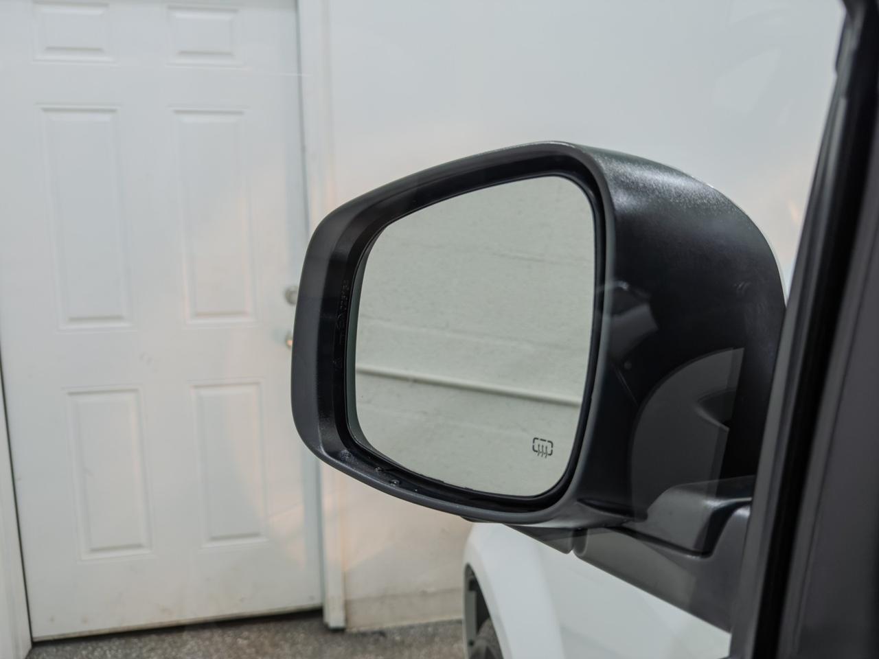 2015 Chrysler Town & Country Touring Tallmadge OH