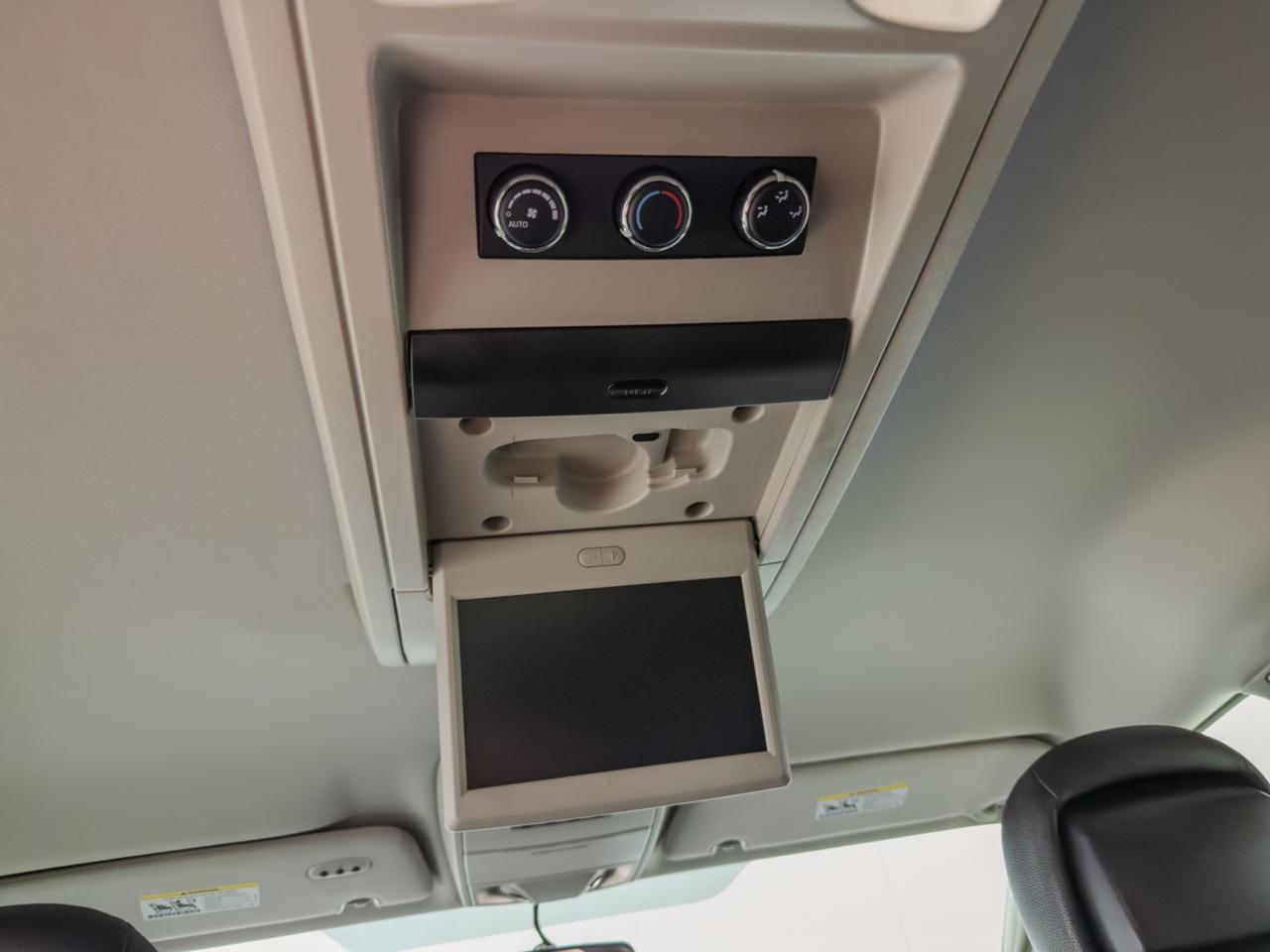 2015 Chrysler Town & Country Touring Tallmadge OH