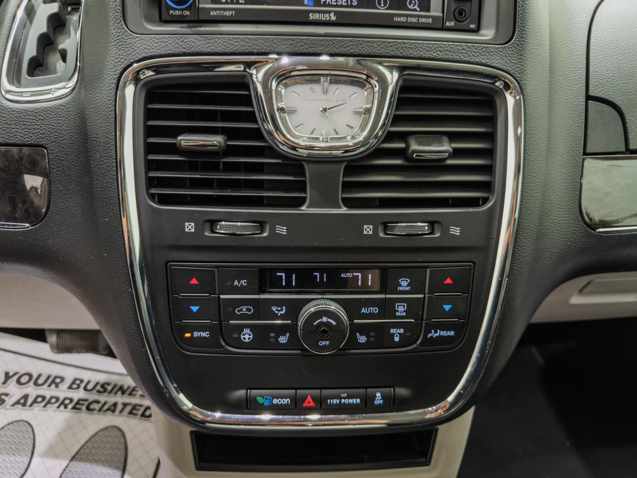 2015 Chrysler Town & Country Touring Tallmadge OH