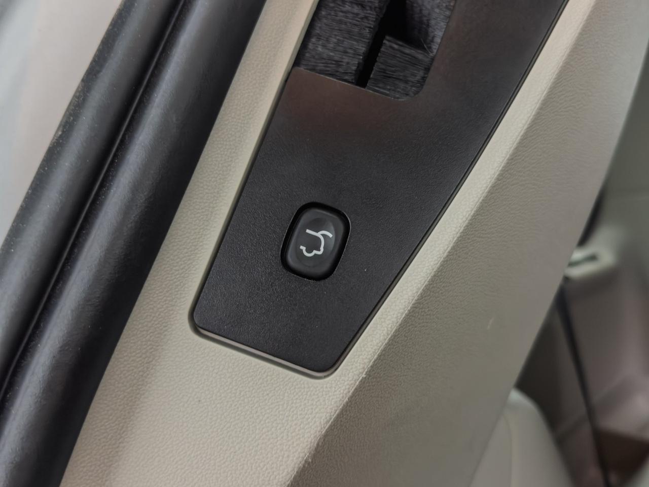 2015 Chrysler Town & Country Touring Tallmadge OH