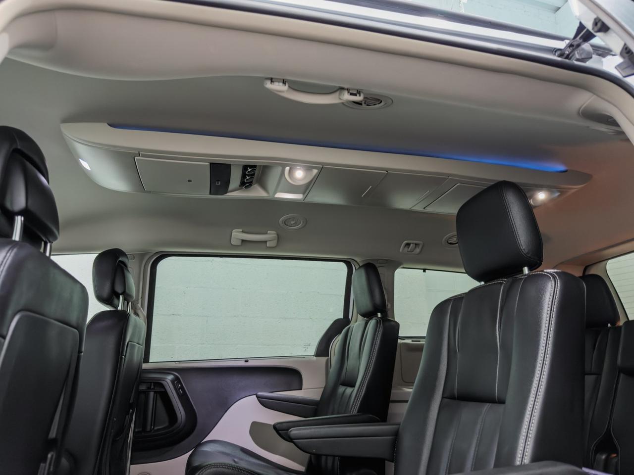 2015 Chrysler Town & Country Touring Tallmadge OH