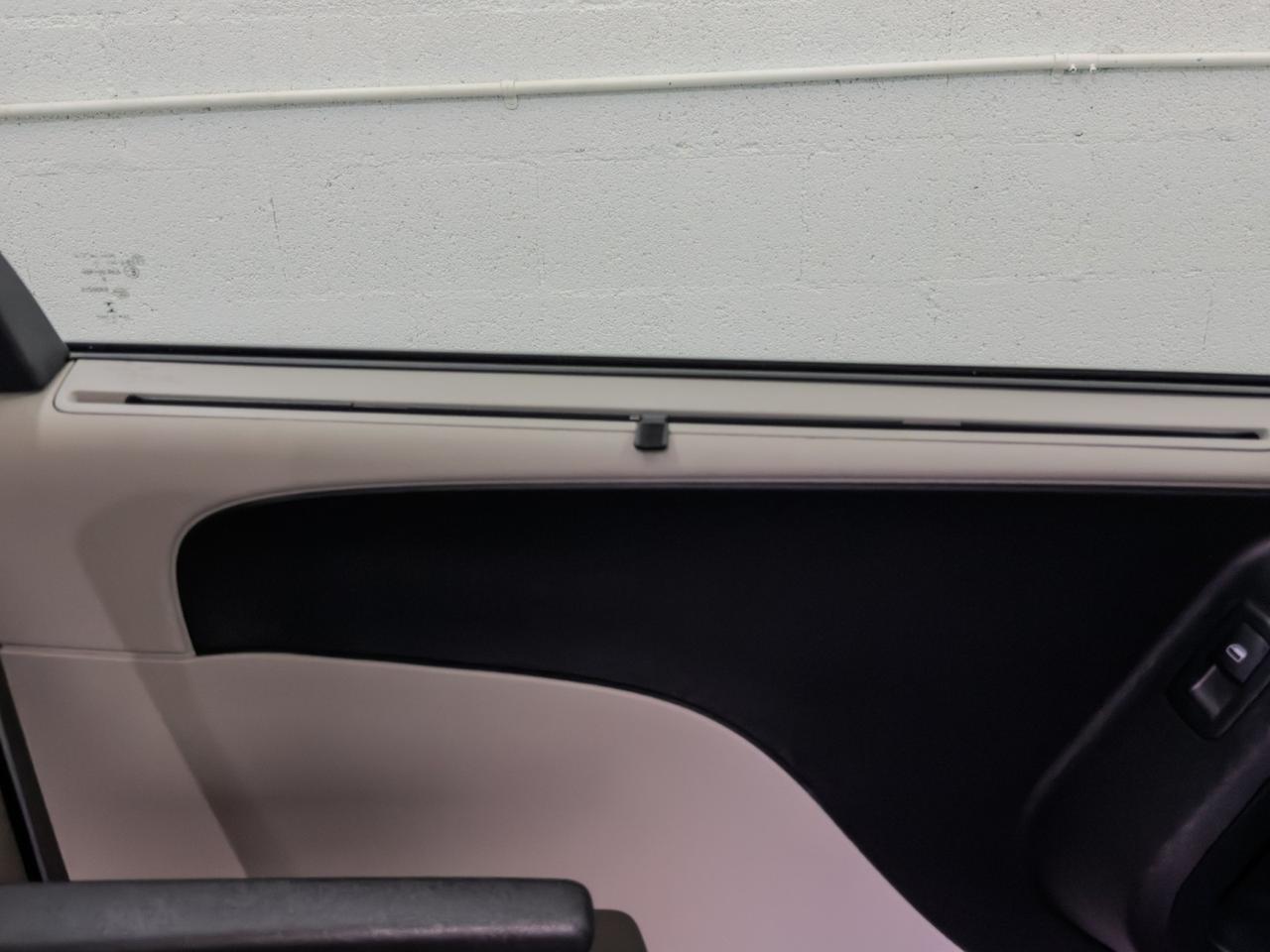 2015 Chrysler Town & Country Touring Tallmadge OH