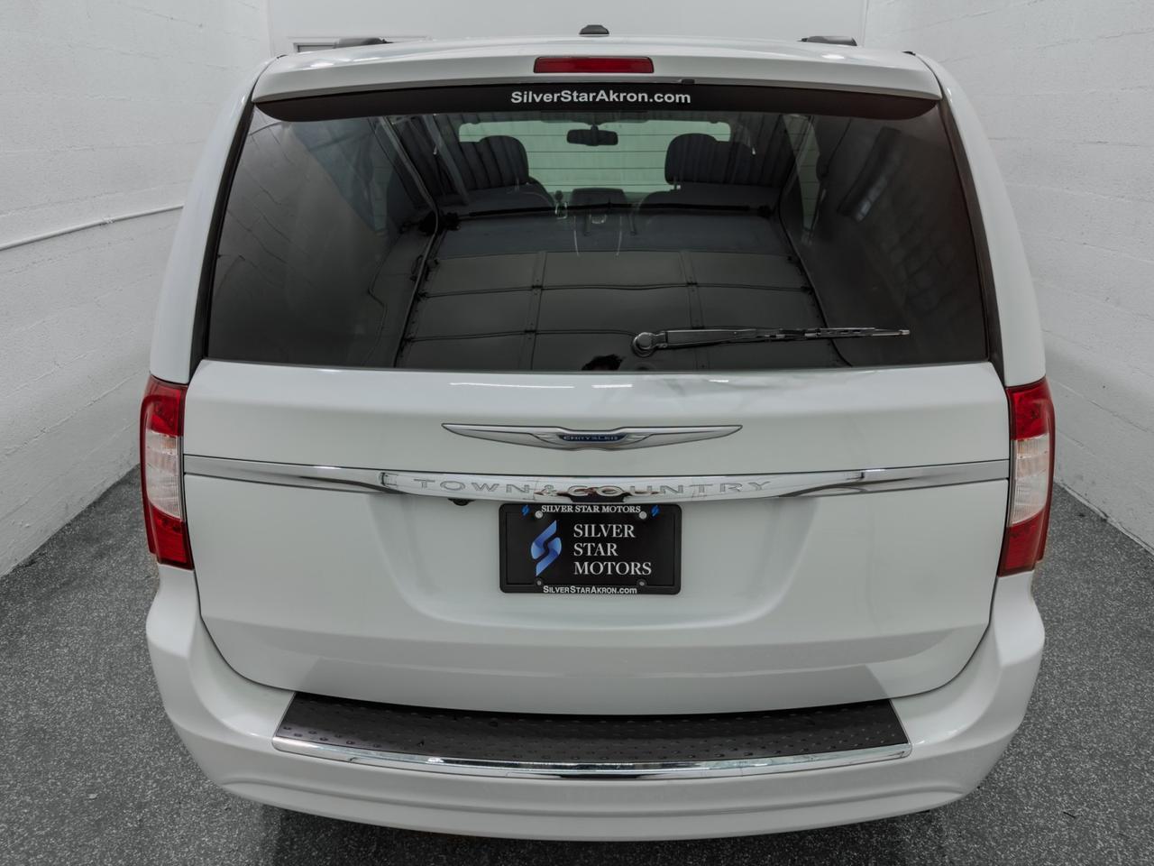 2015 Chrysler Town & Country Touring Tallmadge OH