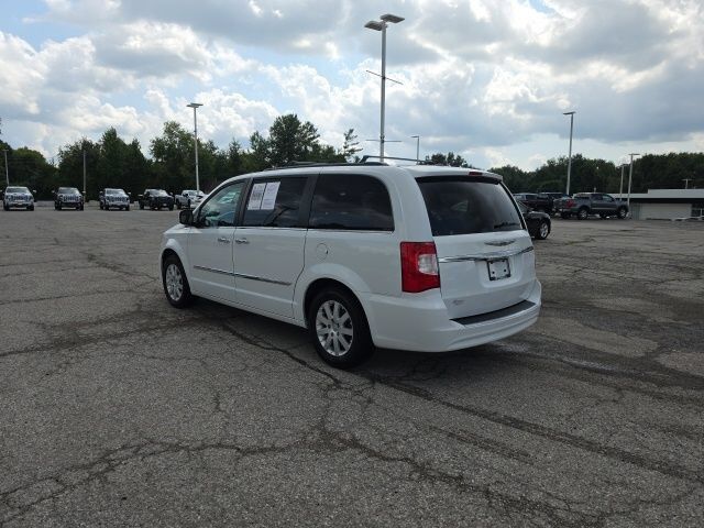 2015 Chrysler Town & Country Touring