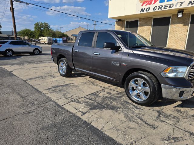 2015 Dodge Ram Lone Star photo 2