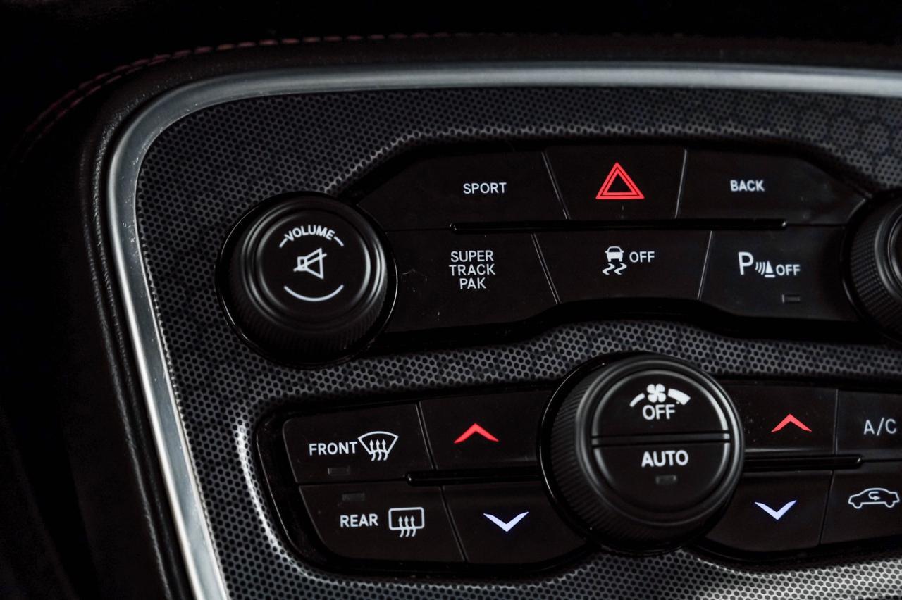 2015 Dodge Challenger R/T SCAT PACK 6.4L HEMI BLIND SPOT NAVIGATION SUEDE SEATS REAR C Carrollton TX