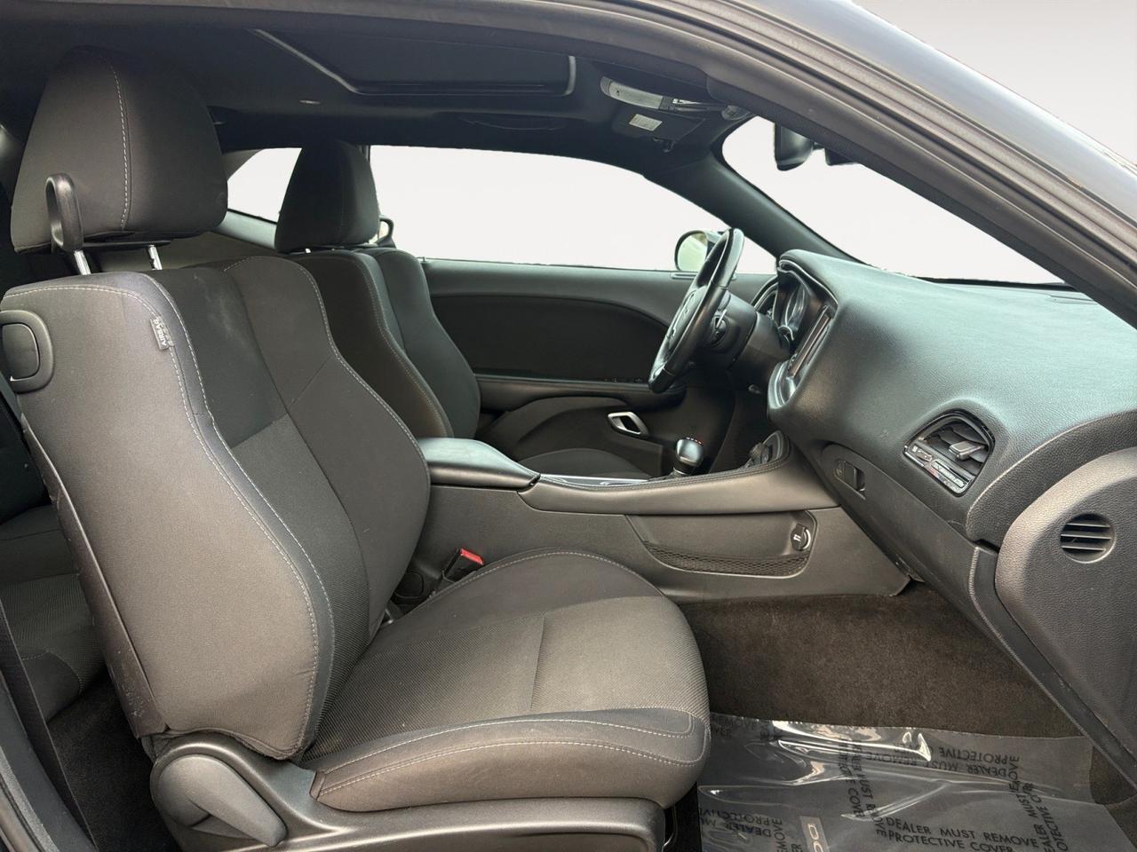 2015 Dodge Challenger R/T Shaker, PADDLE SHIFTERS, SUNROOF, HEATED MIRRORS WITH BLIND SPOT ALERT, MANUAL SPORT MODE, NAVIGATION, ONLY 44K MILES, CHALLENGE YOURSELF TO TAKE THIS HOME! Virginia Beach VA