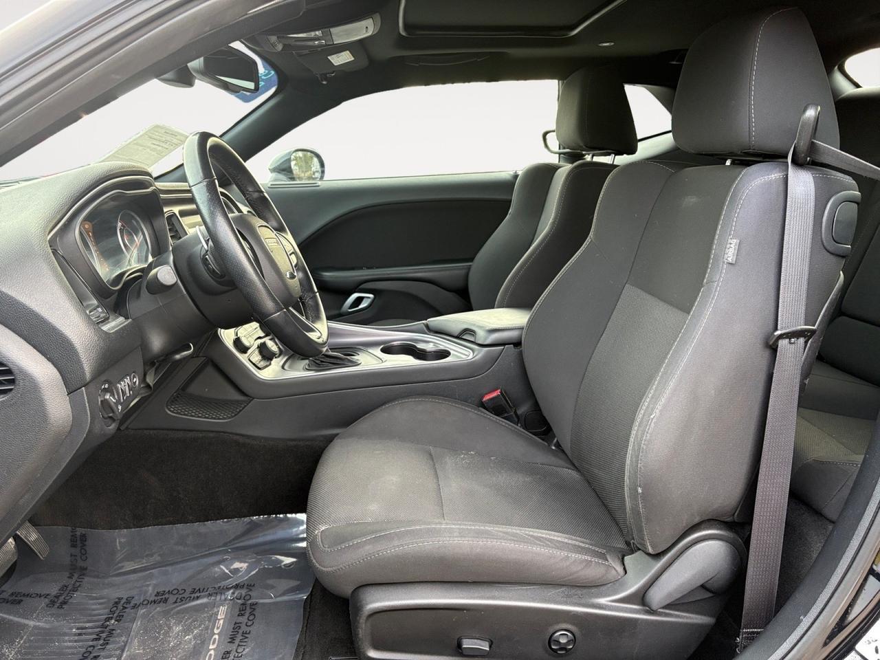 2015 Dodge Challenger R/T Shaker, PADDLE SHIFTERS, SUNROOF, HEATED MIRRORS WITH BLIND SPOT ALERT, MANUAL SPORT MODE, NAVIGATION, ONLY 44K MILES, CHALLENGE YOURSELF TO TAKE THIS HOME! Virginia Beach VA