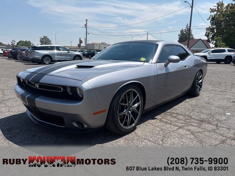 2015 Dodge Challenger R/T Shaker