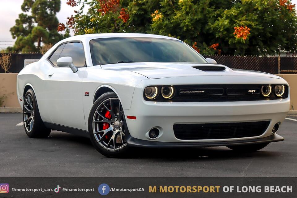 2015_Dodge_Challenger_SRT 392 Coupe 2D_ Long Beach CA