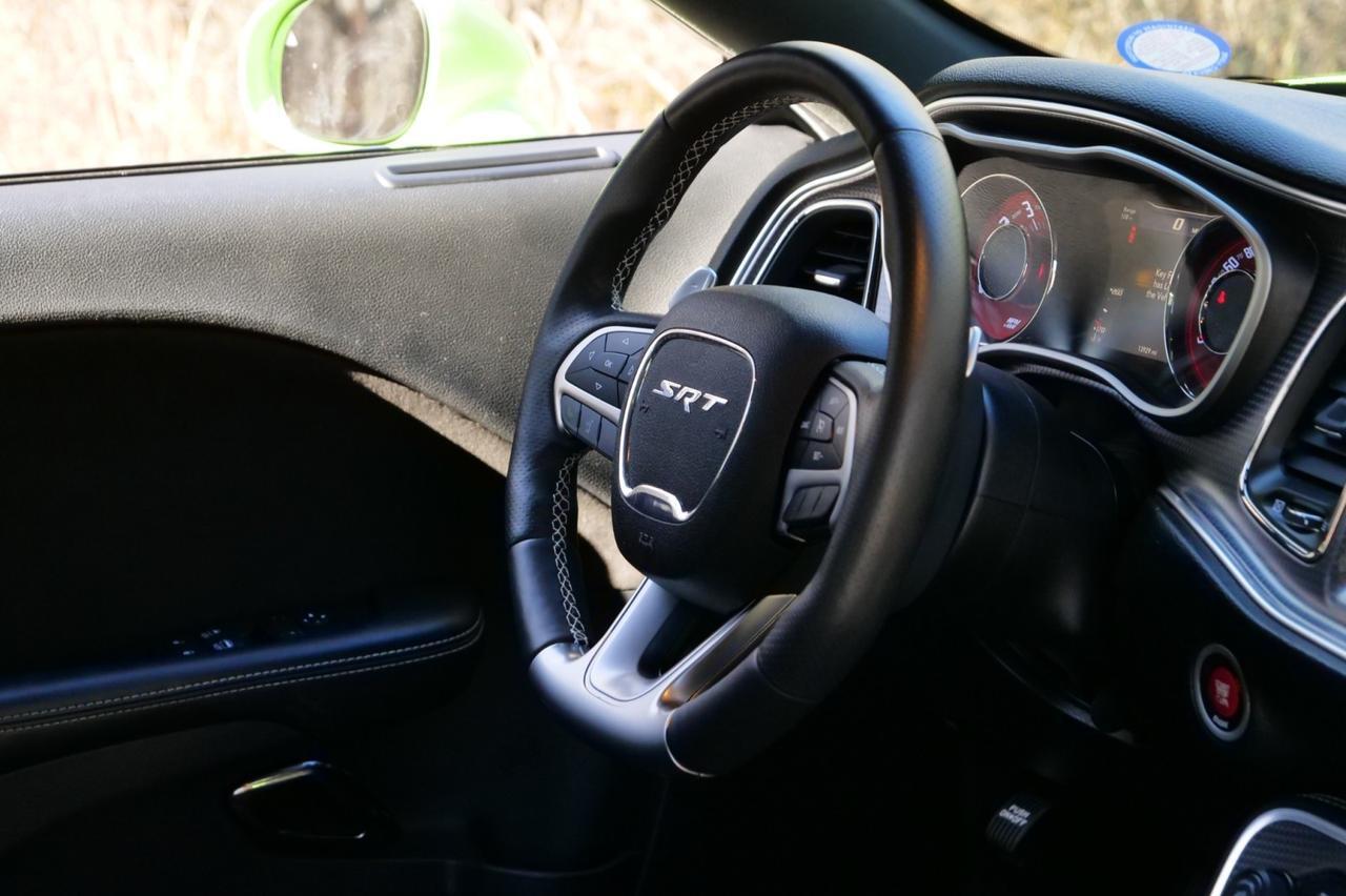 2015 Dodge Challenger SRT Hellcat / 6.2L V8 / Ventilated Seats! Lincolnton NC