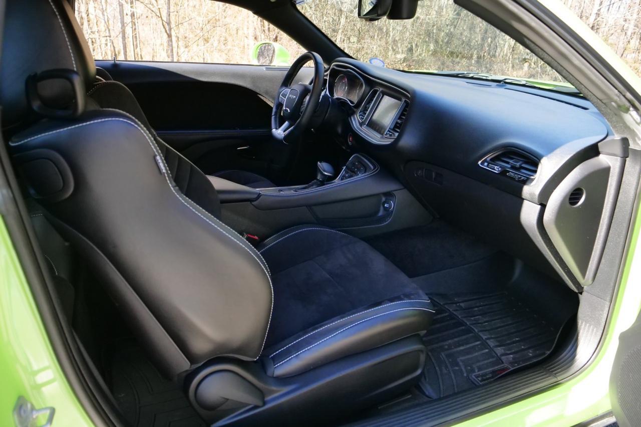 2015 Dodge Challenger SRT Hellcat / 6.2L V8 / Ventilated Seats! Lincolnton NC