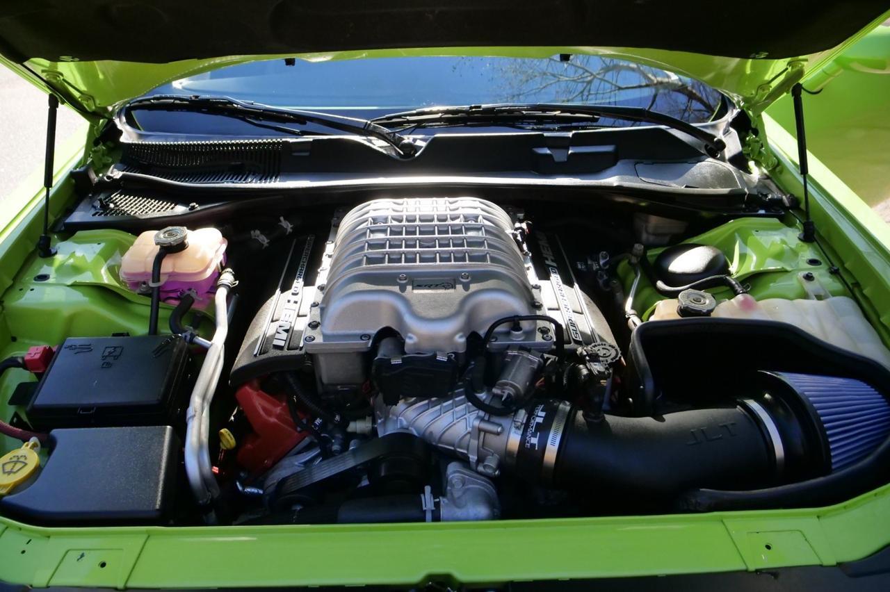 2015 Dodge Challenger SRT Hellcat / 6.2L V8 / Ventilated Seats! Lincolnton NC