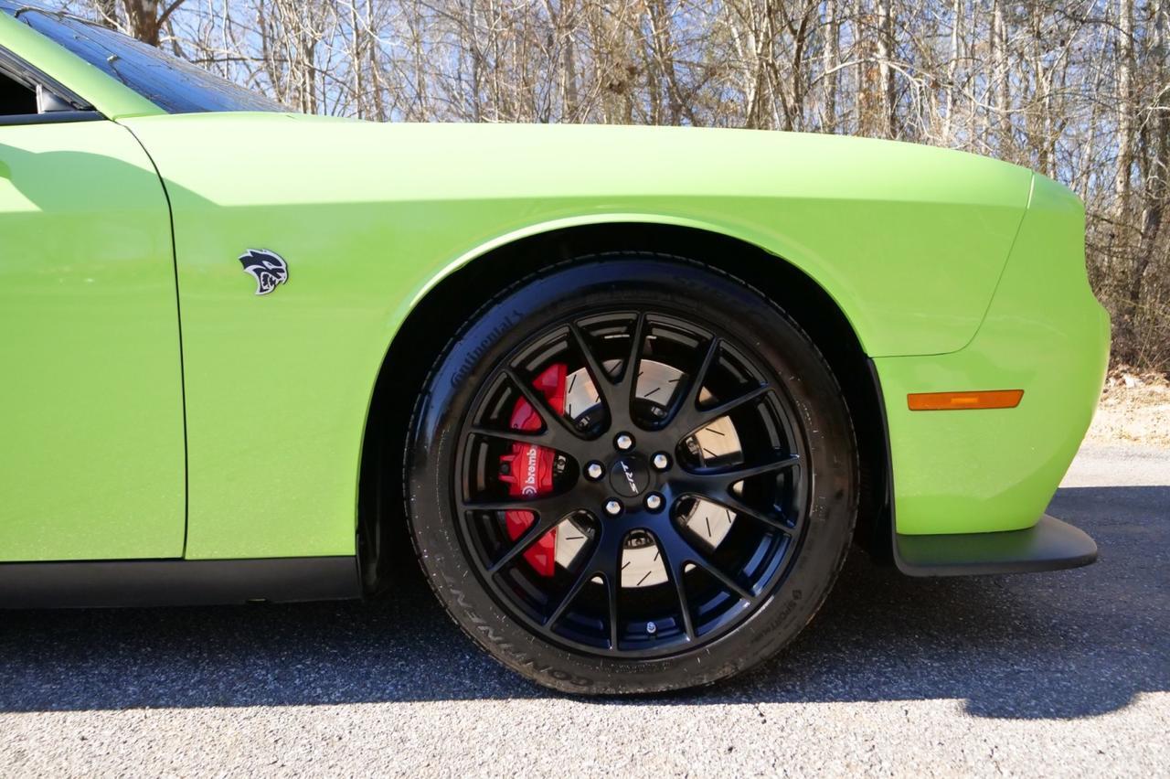 2015 Dodge Challenger SRT Hellcat / 6.2L V8 / Ventilated Seats! Lincolnton NC