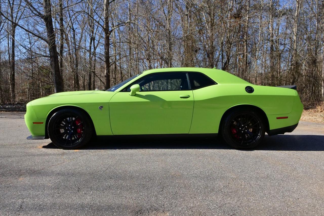 2015 Dodge Challenger SRT Hellcat / 6.2L V8 / Ventilated Seats! Lincolnton NC