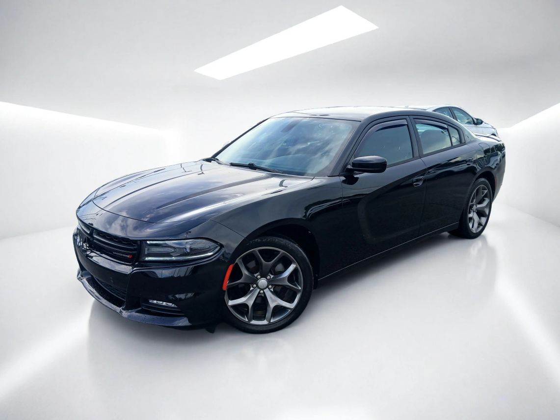 2015 Dodge Charger SXT Sedan 4D