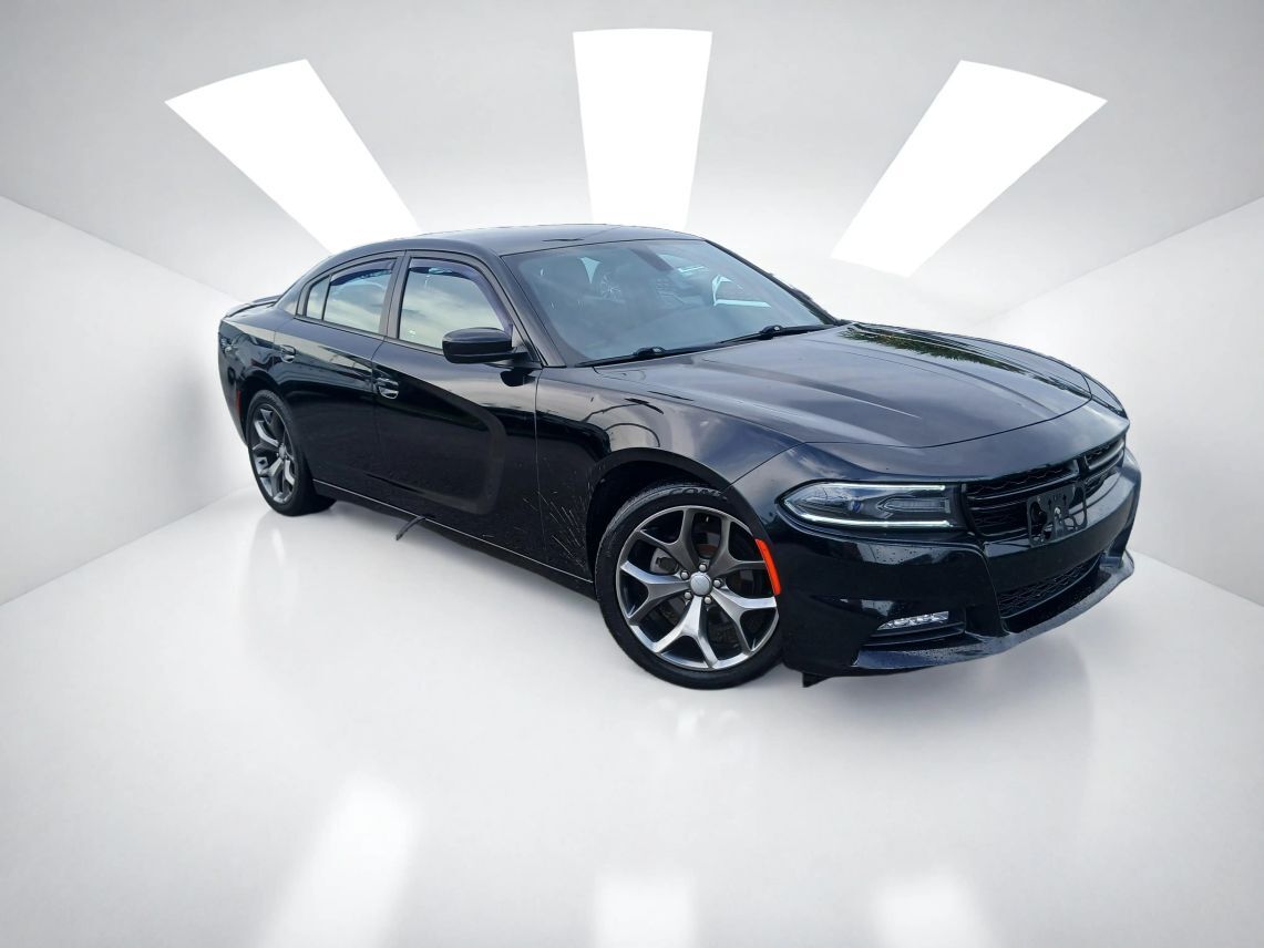 2015 Dodge Charger SXT Sedan 4D