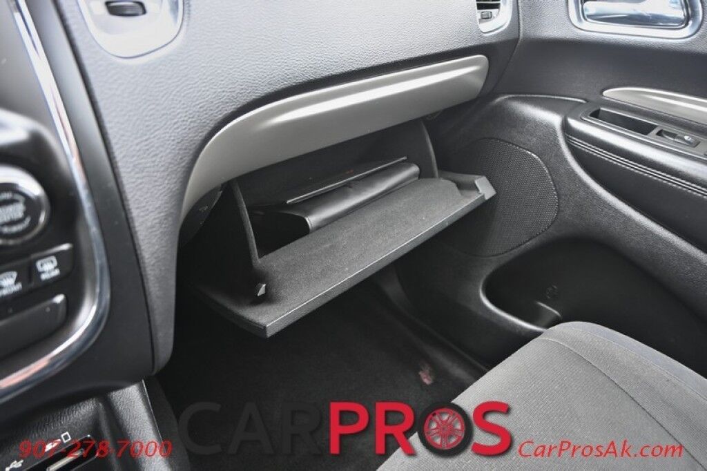2015 Dodge Durango SXT - AWD - Popular Pkg - Keyless Entry & Push to Start - Heated Cloth Seats - Heated Steering Wheel - Back up Camera & Park Assist - 3rd Row - Seats 7 - Back Up Camera - Tow Pkg - Low Miles Anchorage AK