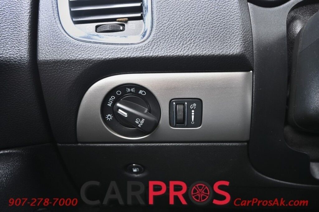 2015 Dodge Durango SXT - AWD - Popular Pkg - Keyless Entry & Push to Start - Heated Cloth Seats - Heated Steering Wheel - Back up Camera & Park Assist - 3rd Row - Seats 7 - Back Up Camera - Tow Pkg - Low Miles Anchorage AK