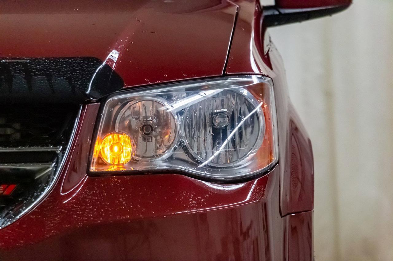 2015 Dodge Grand Caravan 30th Anniversary DVD BCam Red Deer AB