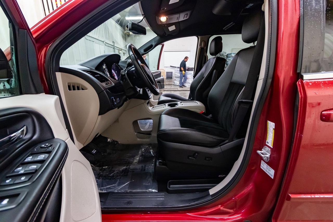 2015 Dodge Grand Caravan 30th Anniversary DVD BCam Red Deer AB