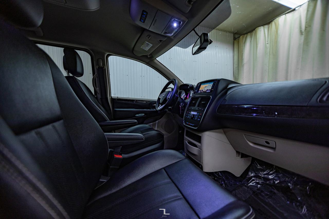 2015 Dodge Grand Caravan Crew Plus Wheelchair Conversion Leather Nav BCam Red Deer AB