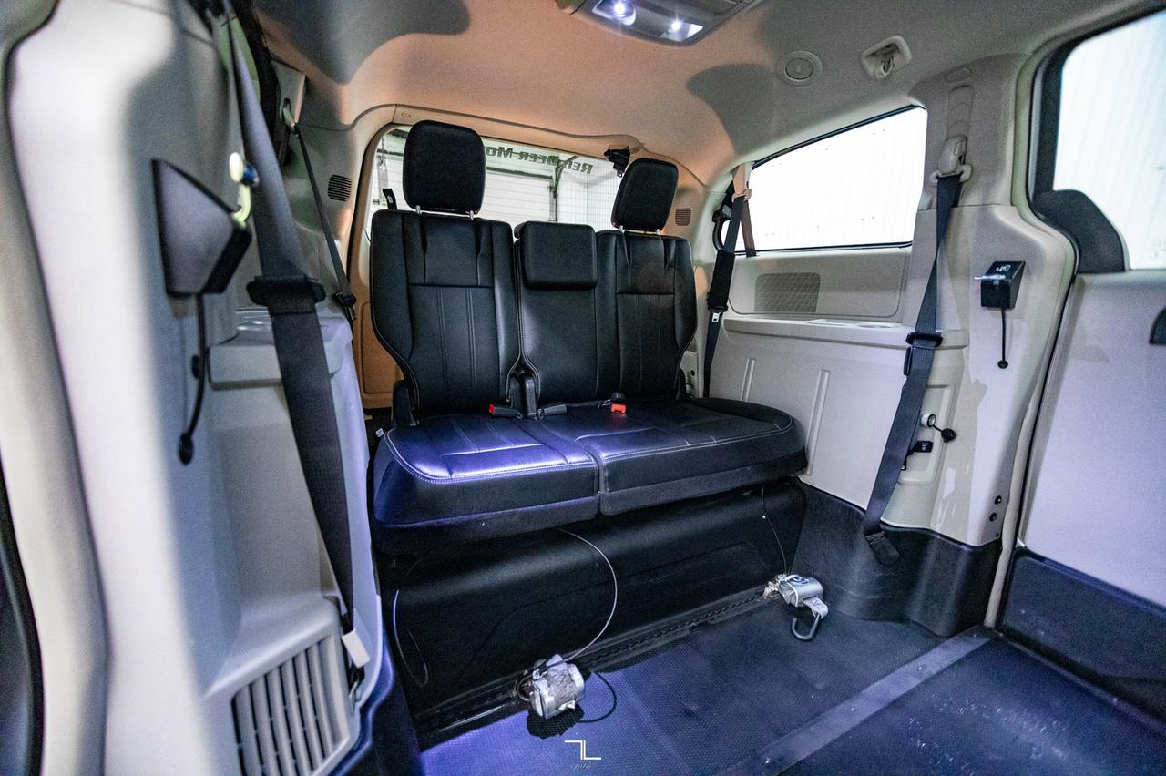 2015 Dodge Grand Caravan Crew Plus Wheelchair Conversion Leather Nav BCam Red Deer AB