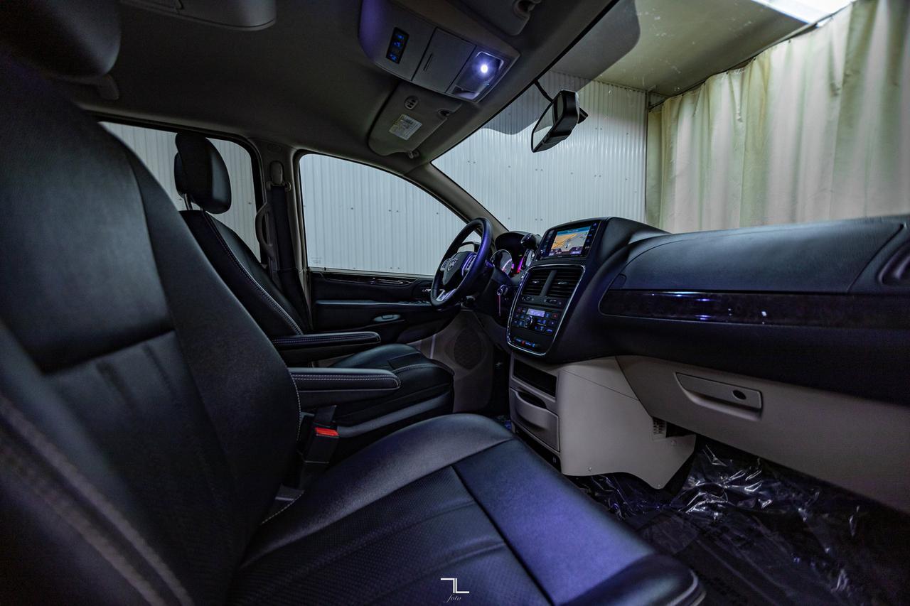 2015 Dodge Grand Caravan Crew Plus Wheelchair Conversion Leather Nav BCam Red Deer AB