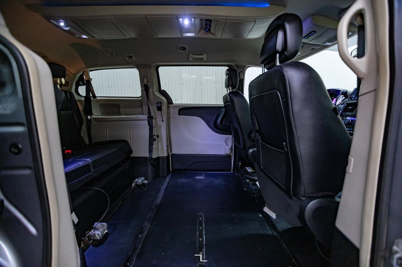 2015 Dodge Grand Caravan Crew Plus Wheelchair Conversion Leather Nav BCam Red Deer AB