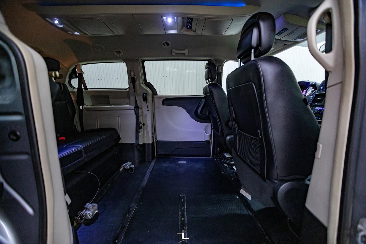 2015 Dodge Grand Caravan Crew Plus Wheelchair Conversion Leather Nav BCam Red Deer AB