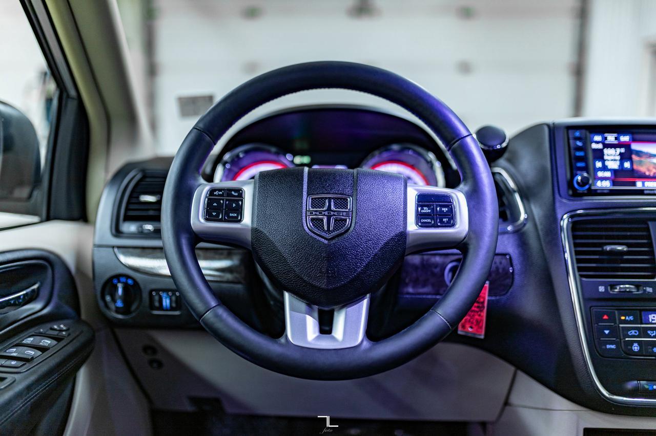 2015 Dodge Grand Caravan Crew Plus Wheelchair Conversion Leather Nav BCam Red Deer AB