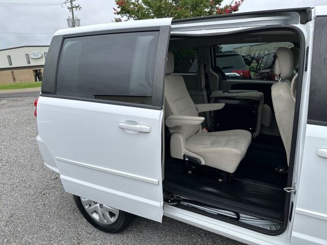 2015 Dodge Grand Caravan SE Braun Rear Load Wheelchair Van Ashland VA