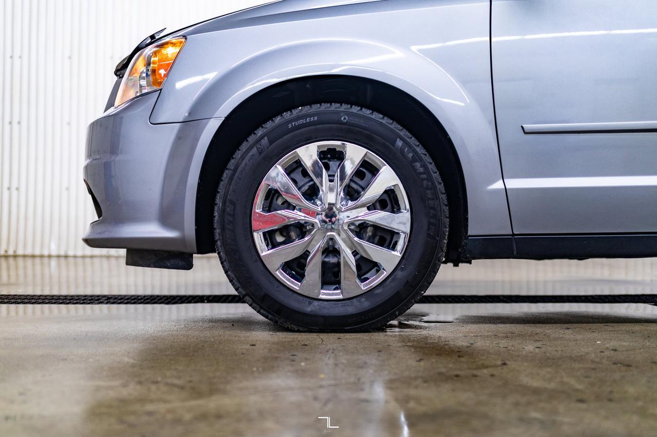 2015 Dodge Grand Caravan SXT Stow N' Go Red Deer AB