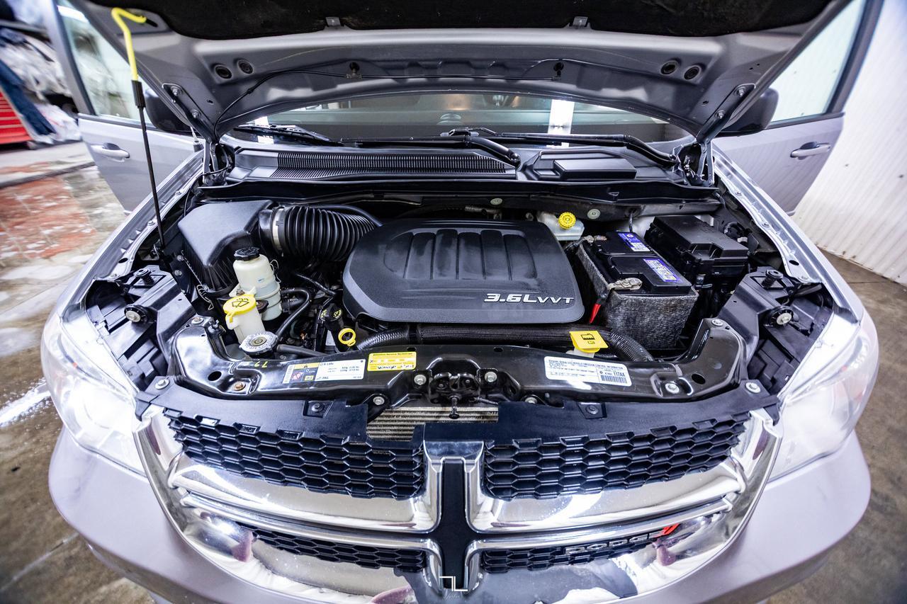 2015 Dodge Grand Caravan SXT Stow N' Go Red Deer AB