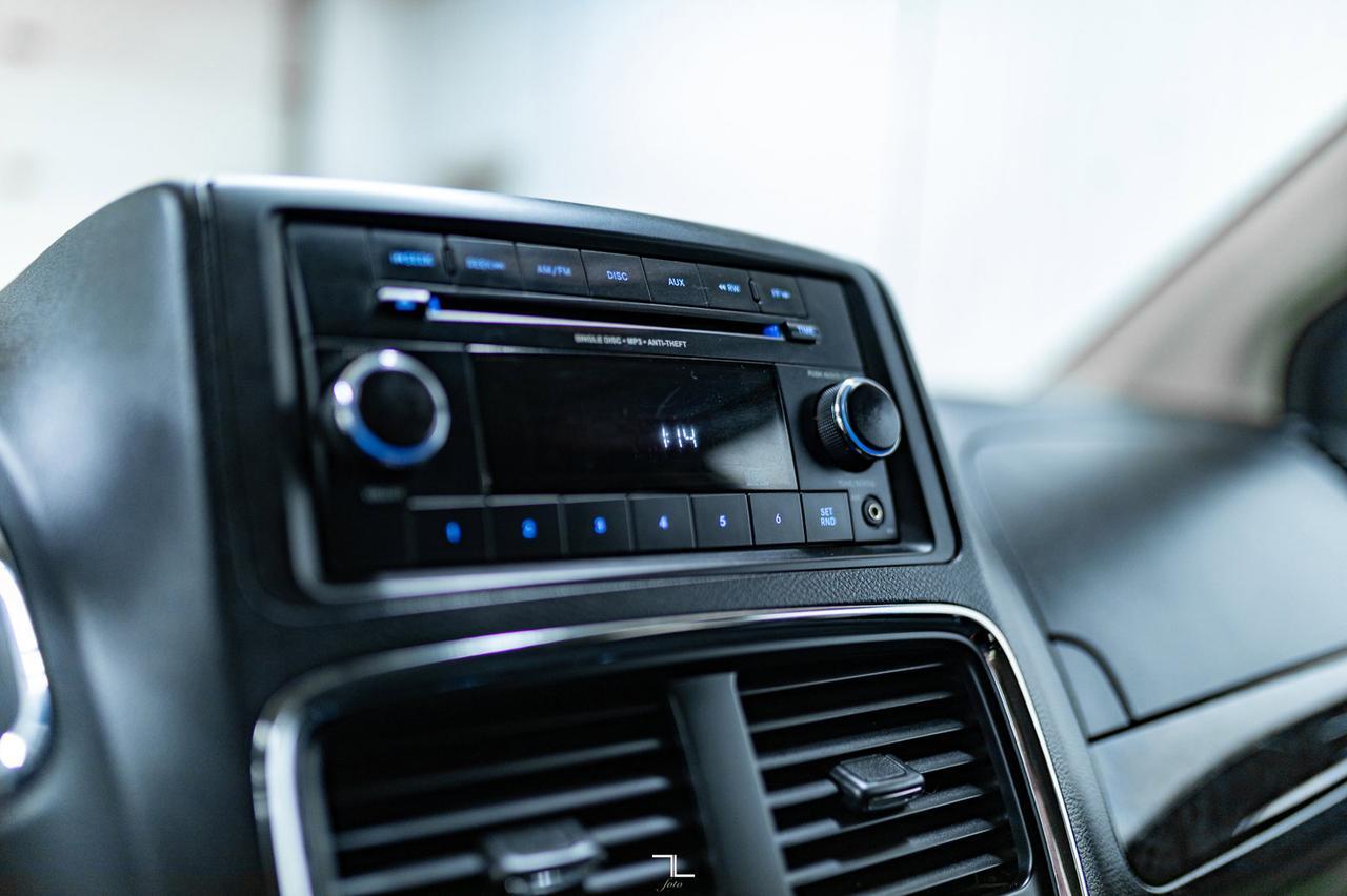 2015 Dodge Grand Caravan SXT Stow N&apos; Go Red Deer AB