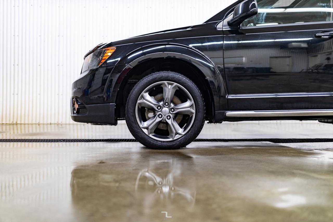 2015 Dodge Journey Crossroad Leather Roof BCam Red Deer AB