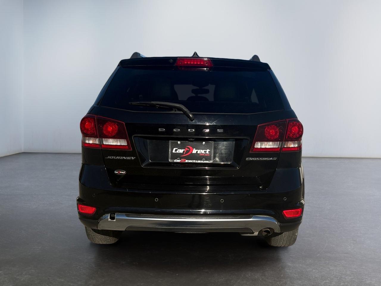 2015 Dodge Journey Crossroad, ROOF RACKS, 3RD ROW SEATING, BLUETOOTH/AUX PORT, KEYLESS ENTRY & START, POWER HEATING MIRRORS, LOW MILES, CLEAN CARFAX, TAKE ON THE JOURNEY! Virginia Beach VA