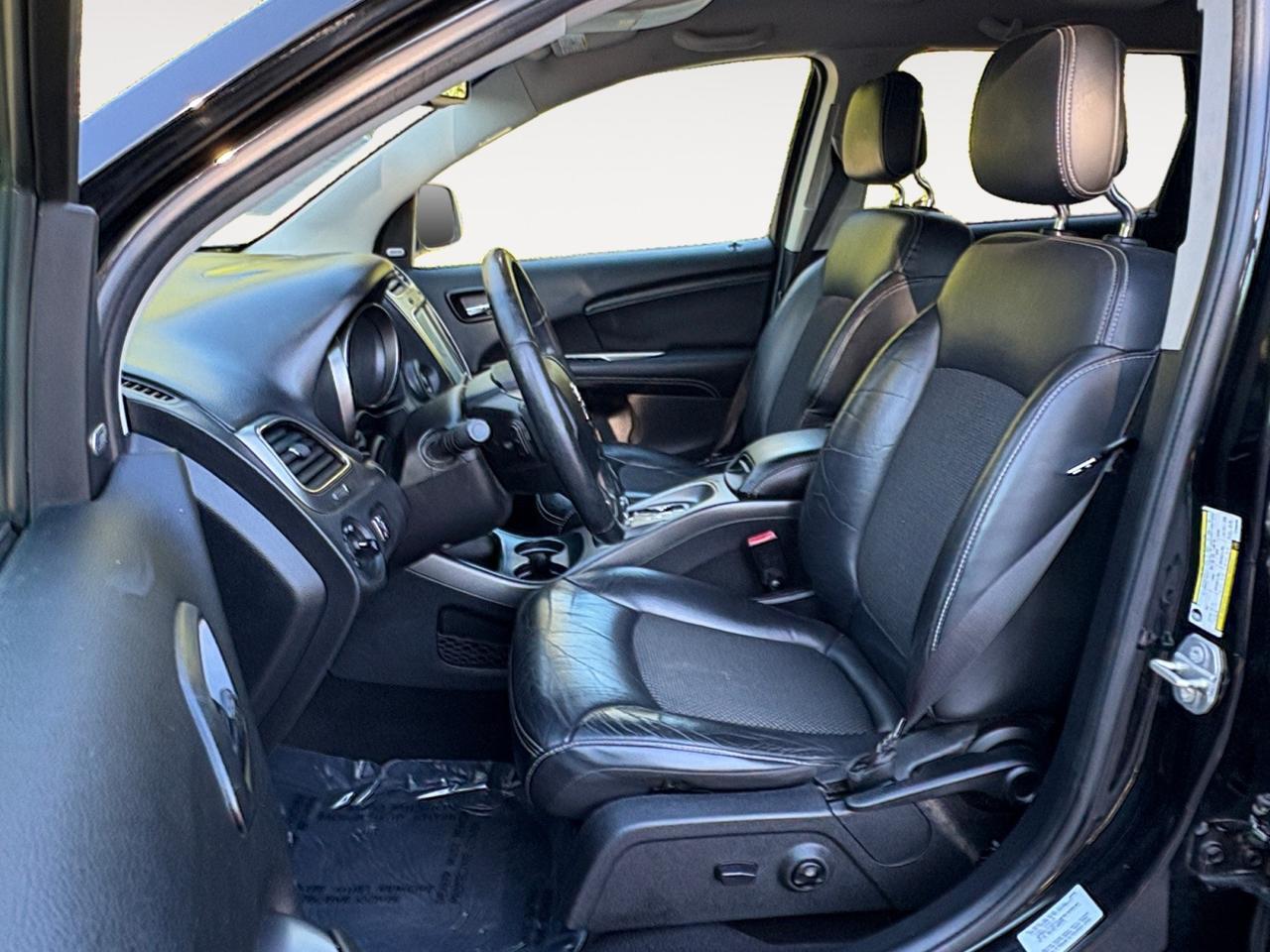 2015 Dodge Journey Crossroad, ROOF RACKS, 3RD ROW SEATING, BLUETOOTH/AUX PORT, KEYLESS ENTRY & START, POWER HEATING MIRRORS, LOW MILES, CLEAN CARFAX, TAKE ON THE JOURNEY! Virginia Beach VA