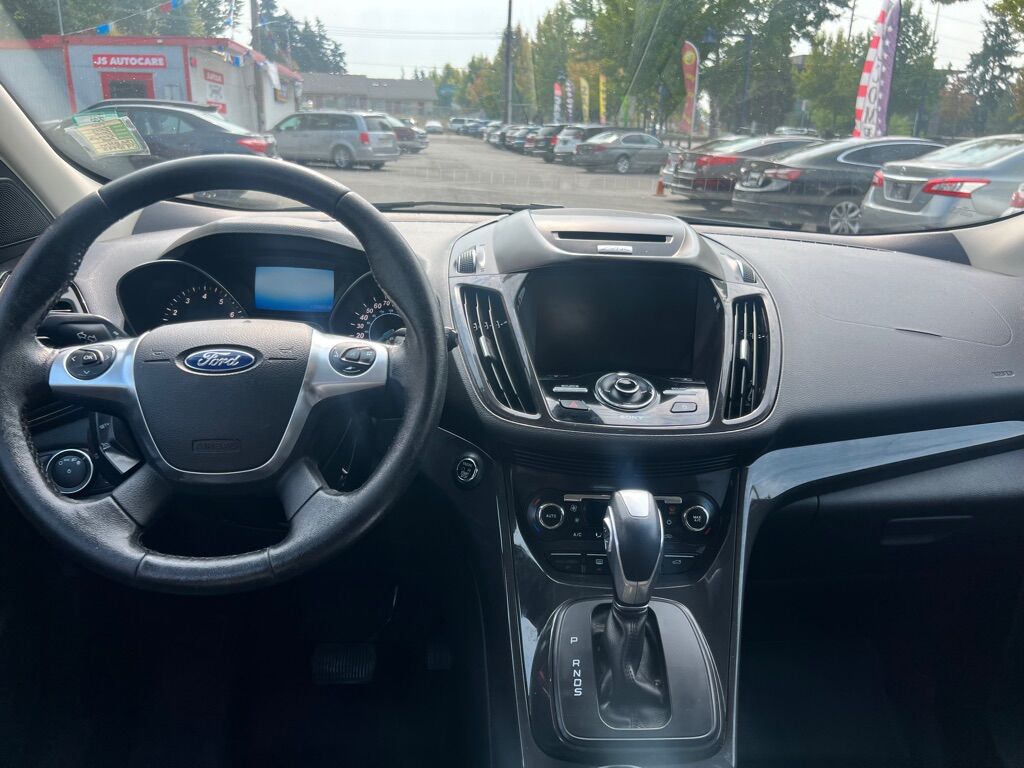 2015 FORD ESCAPE TITANIUM Des Moines WA