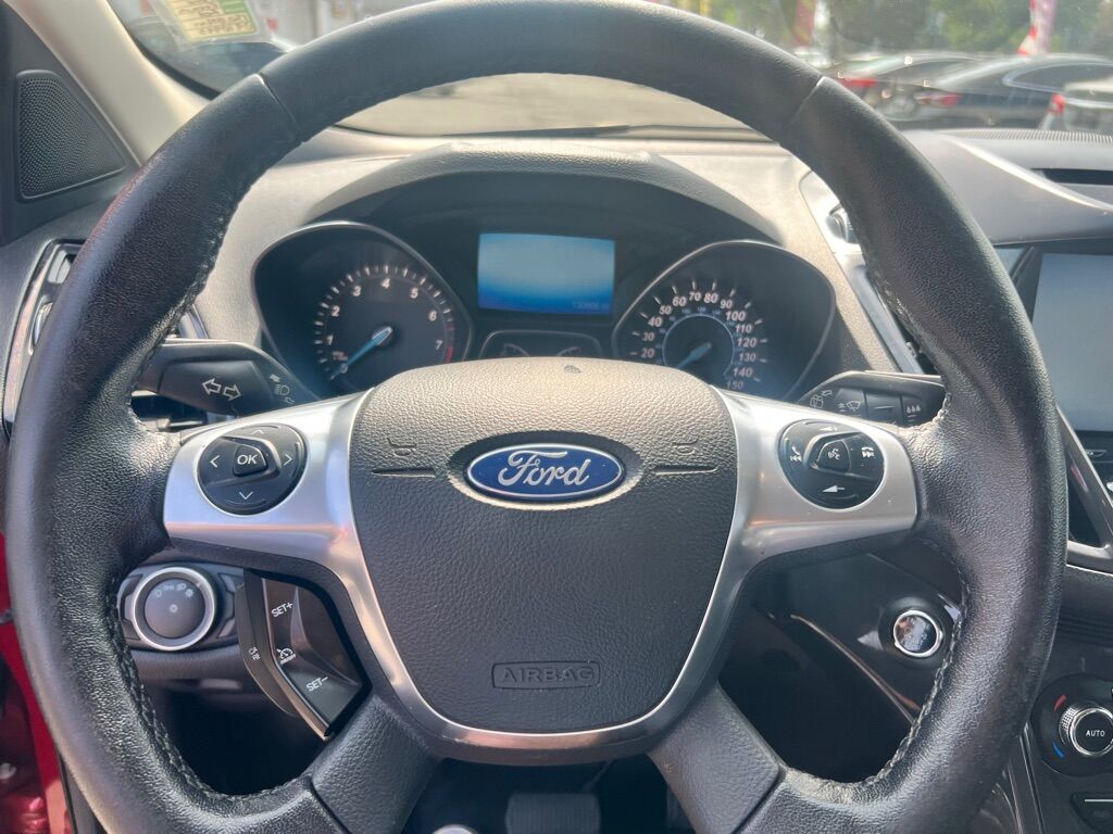 2015 FORD ESCAPE TITANIUM Des Moines WA