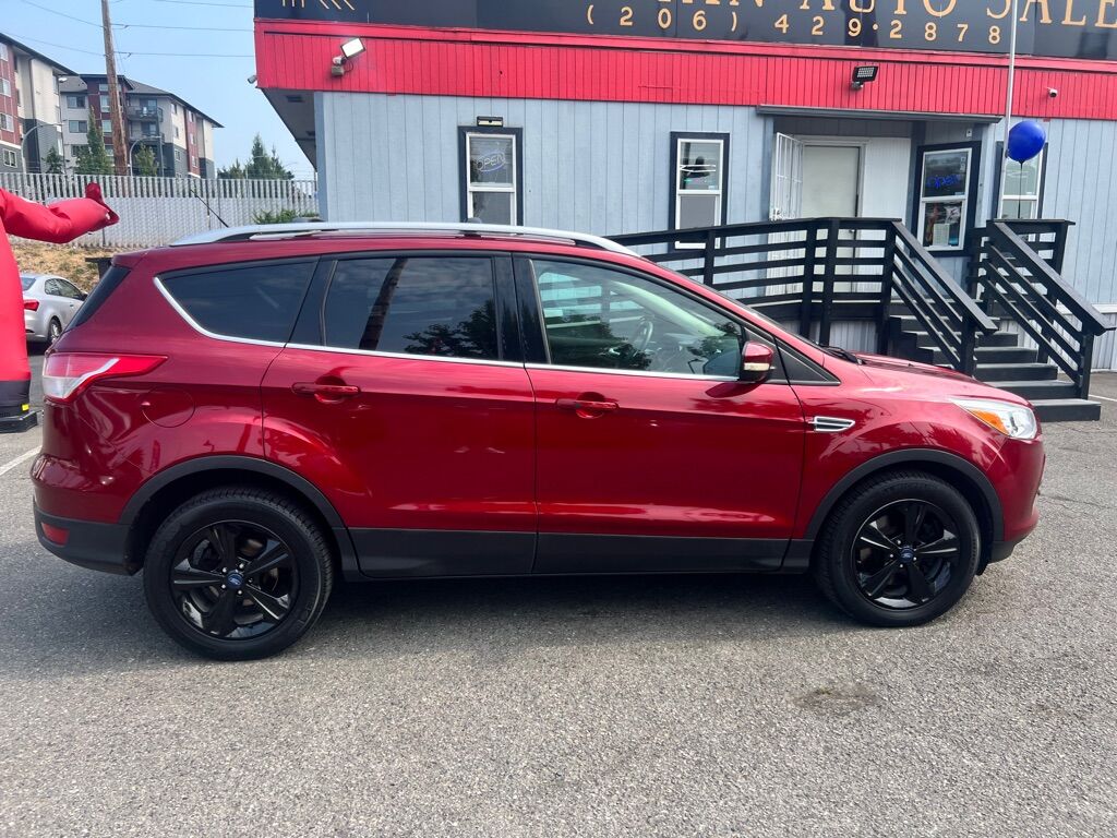 2015 FORD ESCAPE TITANIUM Des Moines WA