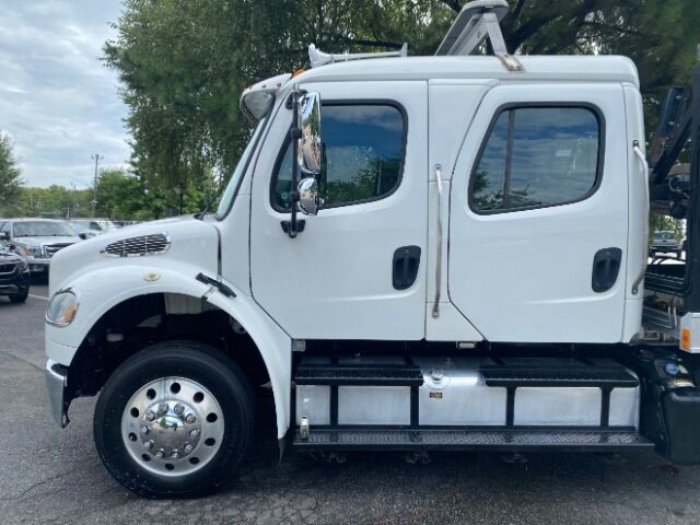 2015 FREIGHTLINER M2 106 MED CAR HAULER Charlotte NC