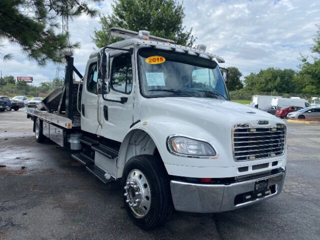 2015 FREIGHTLINER M2 106 MED CAR HAULER Charlotte NC