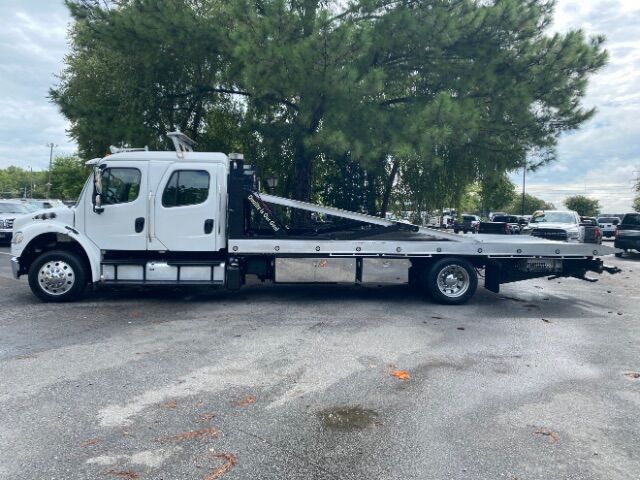 2015 FREIGHTLINER M2 106 MED CAR HAULER Charlotte NC