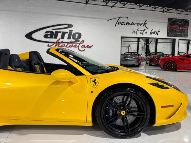 2015 Ferrari 458 Speciale Aperta Giallo Triplo Strato paint, livrea Blu Nart, Blu Nart calipers, carbon galore AND MORE!!! Fort Lauderdale FL