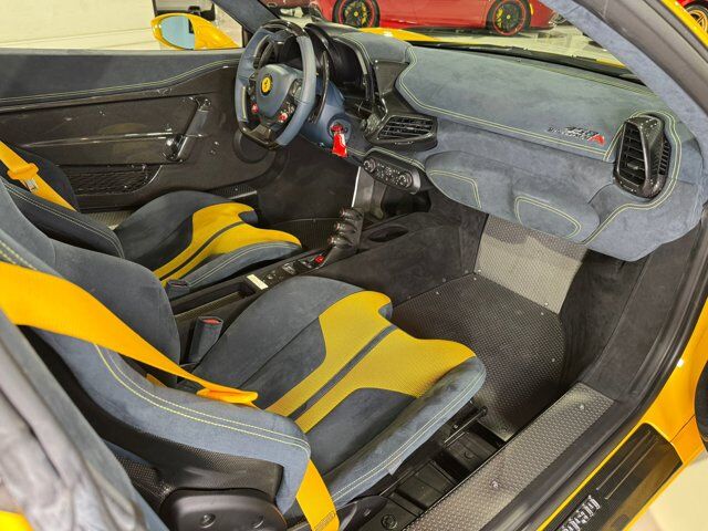 2015 Ferrari 458 Speciale Aperta Giallo Triplo Strato paint, livrea Blu Nart, Blu Nart calipers, carbon galore AND MORE!!! Fort Lauderdale FL