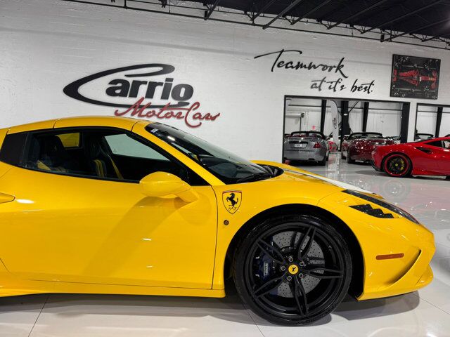 2015 Ferrari 458 Speciale Aperta Giallo Triplo Strato paint, livrea Blu Nart, Blu Nart calipers, carbon galore AND MORE!!! Fort Lauderdale FL