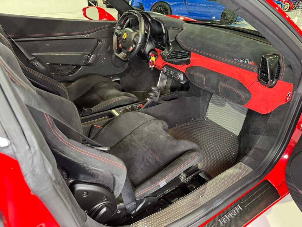 2015 Ferrari 458 Speciale Aperta Rosso Corsa paint, Livrea Nero Stellato, carbon racing seats AND MUCH MORE!!! Fort Lauderdale FL